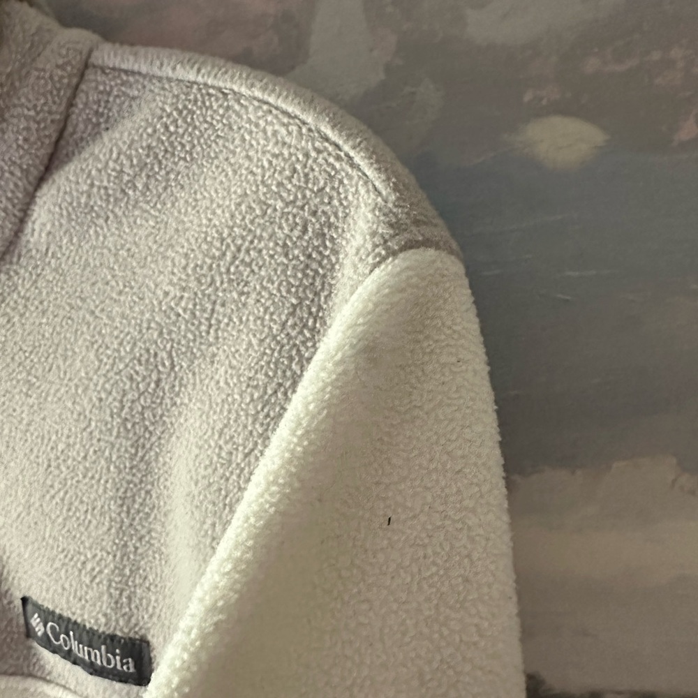 Columbia Quarter Zip - Picture 4 of 6